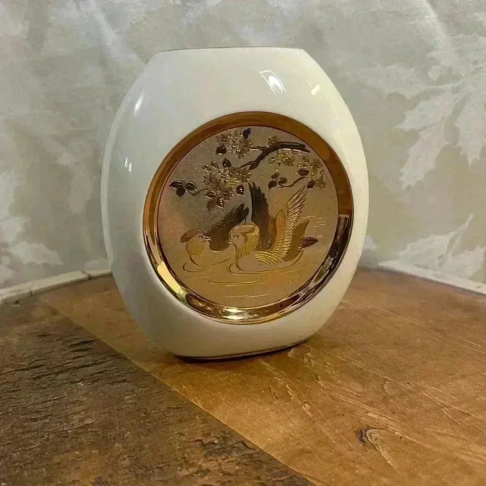 Vintage Japanese Chokin style vase with 2 Ducks